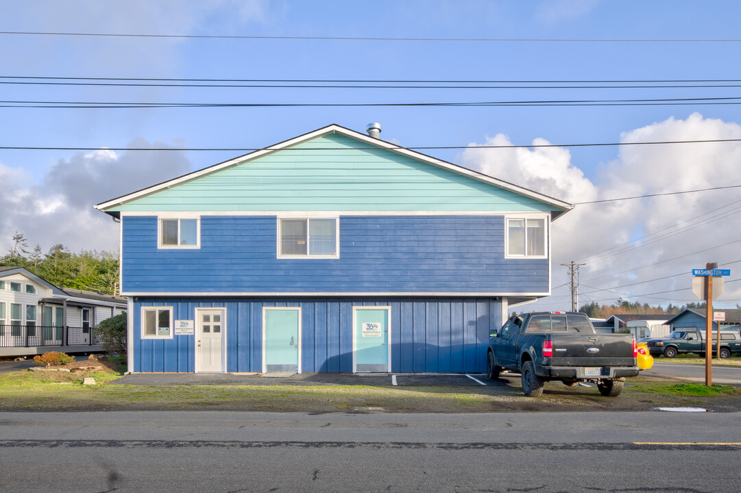 300 6th St NE in Long Beach, WA - Building Photo