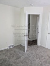 19335 Huntington Rd in Detroit, MI - Building Photo - Building Photo