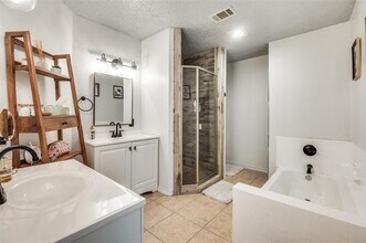2407 Northlake Ct in Irving, TX - Building Photo - Building Photo