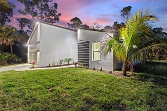 1813 Greenley Cir in North Port, FL - Building Photo - Building Photo