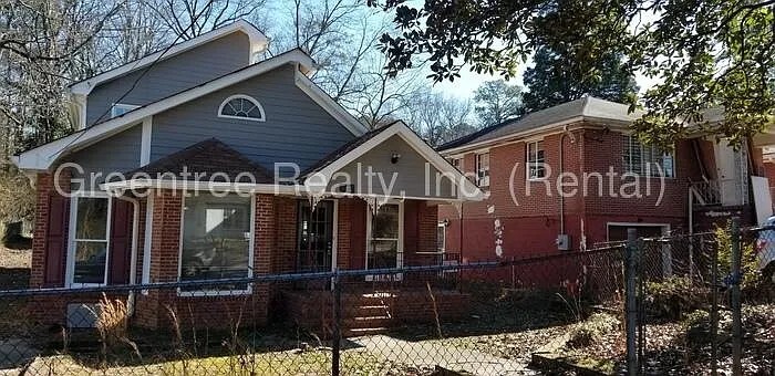 401 Illinois Ave NW in Atlanta, GA - Building Photo