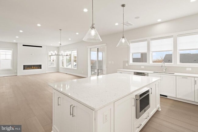 857 N Manchester St in Arlington, VA - Building Photo - Building Photo