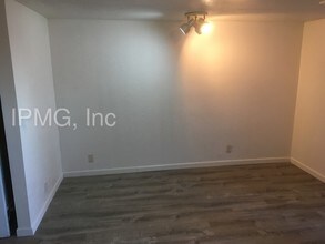 443 SW 7th St-Unit -A in Newport, OR - Building Photo - Building Photo