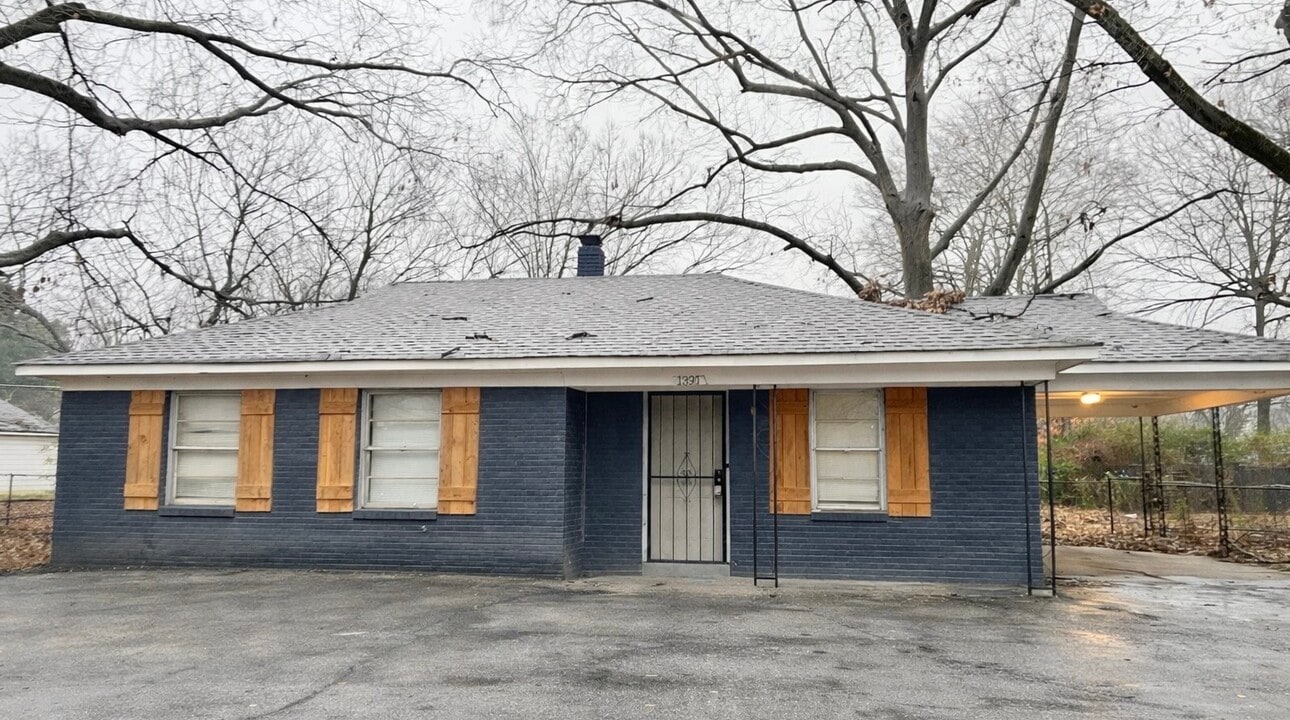 1391 Haywood Ave in Memphis, TN - Building Photo
