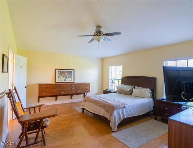 property at 2516 13th St SW