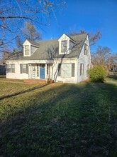 405 N 11th St in Ponca City, OK - Building Photo - Building Photo