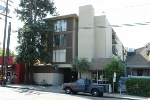 2430 Dwight Way Apartamentos