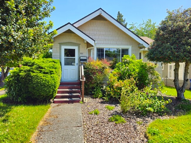 property at 801 S Washington St