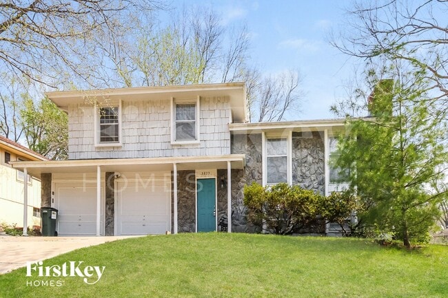 5823 NW Aspen Ln in Kansas City, MO - Building Photo - Building Photo