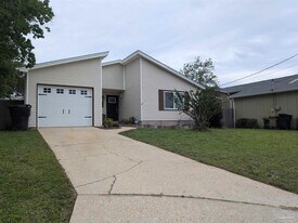 5275 Powrie Dr in Pensacola, FL - Building Photo