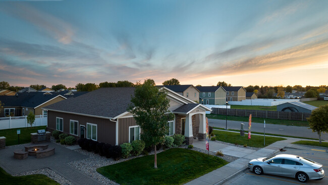 Regency Apartments in Williston, ND - Building Photo - Building Photo