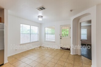 238 Val Verde Dr in New Braunfels, TX - Building Photo - Building Photo