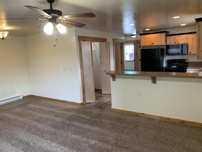 1037 Enterprise Dr in Helena, MT - Building Photo - Building Photo