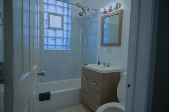 5711 S Ada St, Unit 2 in Chicago, IL - Foto de edificio - Building Photo