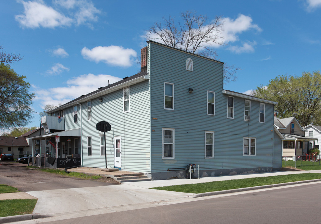 514 N Barstow St in Eau Claire, WI - Building Photo