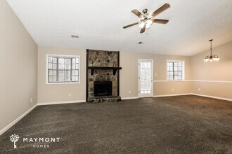 9370 Woodloop Ct in Jonesboro, GA - Building Photo - Building Photo