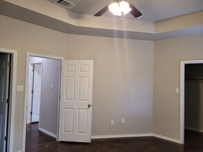 1115 Burek Cross in Seguin, TX - Building Photo - Building Photo