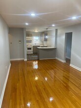 7361 N Ridge Blvd in Chicago, IL - Building Photo - Building Photo