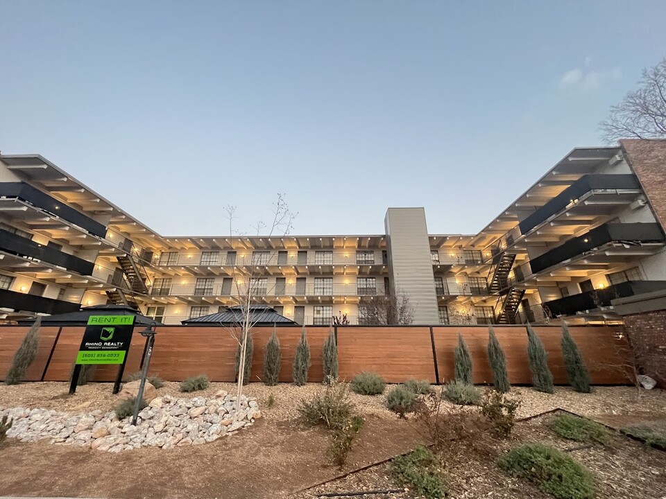 Portals in Albuquerque, NM - Building Photo