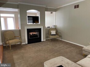 821 Hinchley Run in West Chester, PA - Building Photo - Building Photo