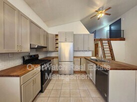 10322 Chain of Rock St in Anchorage, AK - Building Photo