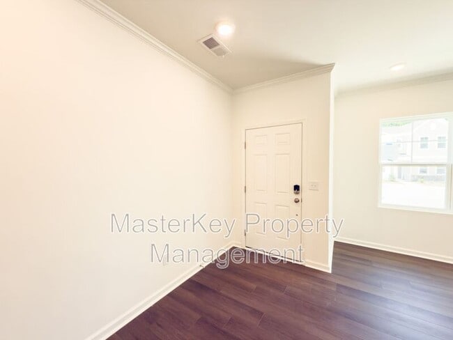 673 Mirkwood Ave in Apex, NC - Building Photo - Building Photo