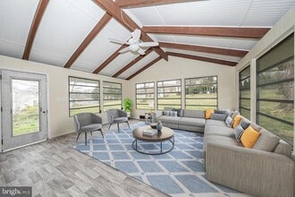 437 Meadowcroft Rd in Wayne, PA - Building Photo - Building Photo