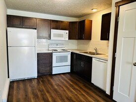 2414 E Francis Ave in Spokane, WA - Building Photo