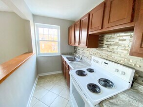 FRIENDSHIP COURT in Pittsburgh, PA - Building Photo - Building Photo