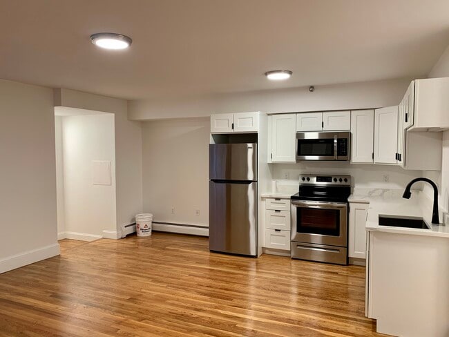 138 Beacon St, Unit 1