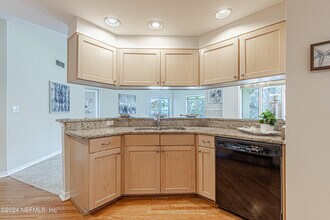 2099 Winterbourne W in Orange Park, FL - Building Photo - Building Photo