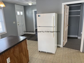 47 Pine St in Pawtucket, RI - Building Photo - Building Photo