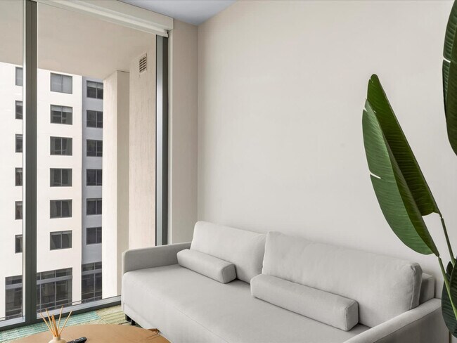 11 NE 6th St, Unit SI FL15-ID1380028P in Miami, FL - Building Photo - Building Photo