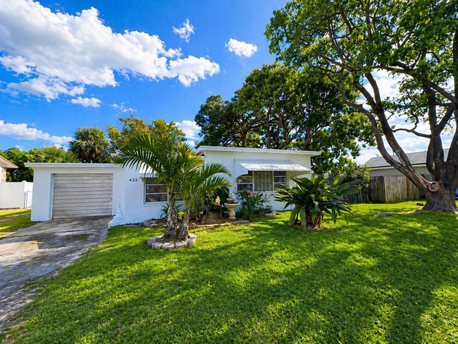 property at 422 N Broadway