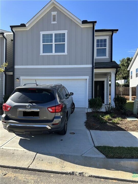 5014 Elowen Ln in Douglasville, GA - Building Photo