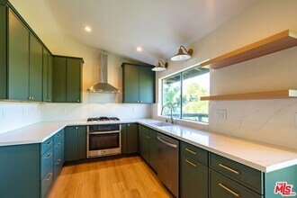 4629 Palmero Dr in Los Angeles, CA - Building Photo - Building Photo