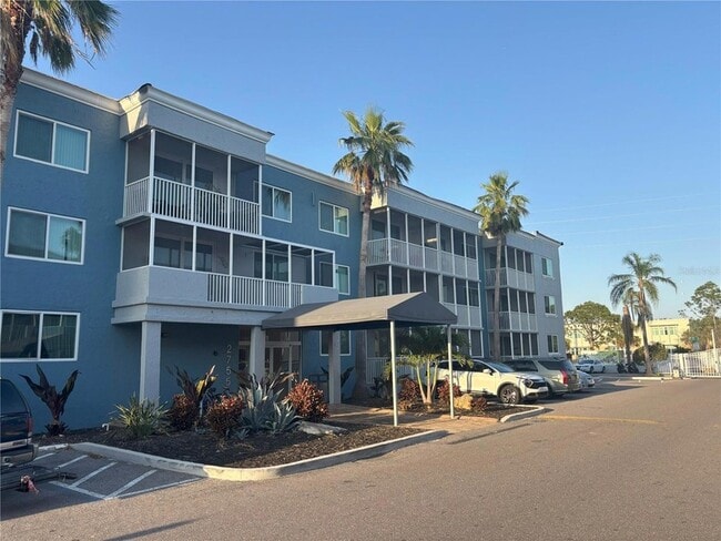 2755 Coconut Bay Ln, Unit 1313 in Sarasota, FL - Building Photo - Building Photo
