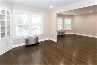 1433 W Farragut Ave, Unit 3A in Chicago, IL - Foto de edificio - Building Photo