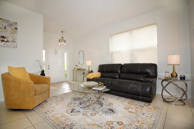 5809 Raceway Rd in Wellington, FL - Building Photo - Building Photo