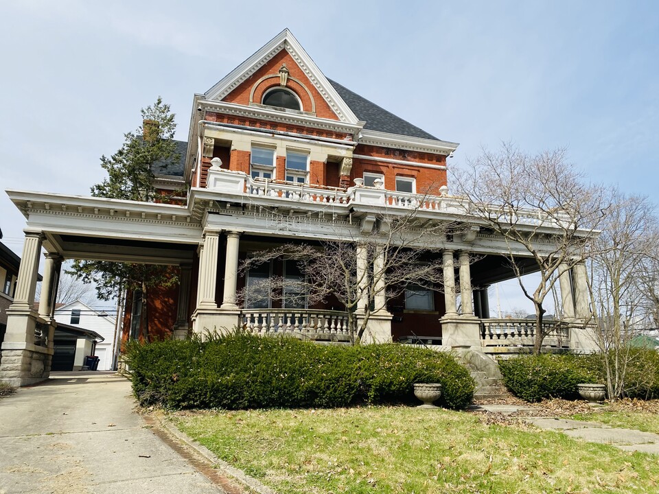 626 Caldwell St, Unit Apt 4 in Piqua, OH - Foto de edificio