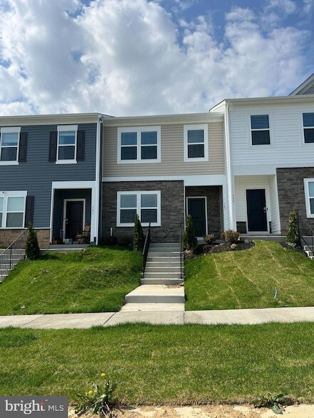 147 Tigney Dr in Stephens City, VA - Building Photo