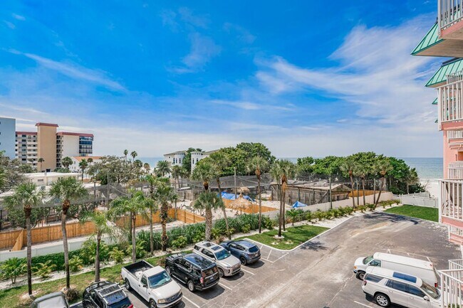 18400 Gulf Blvd in Indian Shores, FL - Building Photo - Building Photo