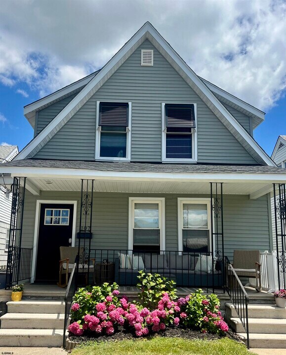 107 N Newark Ave in Ventnor City, NJ - Foto de edificio