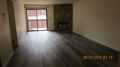 420 Wright St in Lakewood, CO - Foto de edificio - Building Photo