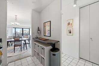 2020 N Lincoln Park W in Chicago, IL - Building Photo - Building Photo