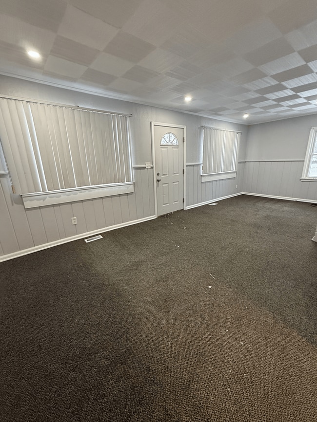 25202 Firwood Ave in Warren, MI - Building Photo - Building Photo