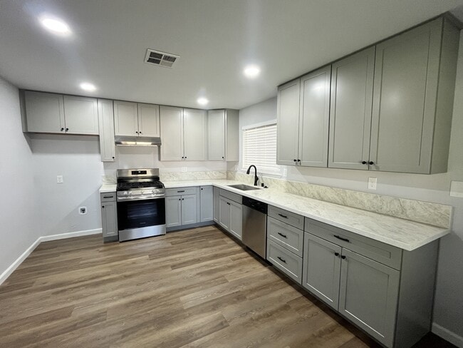 612 N 3rd St in Patterson, CA - Building Photo - Building Photo