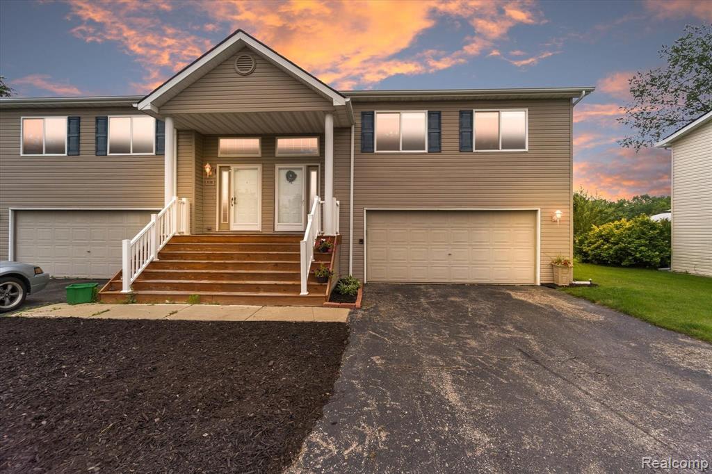 1116 Lakeview Cir in Grand Blanc, MI - Building Photo