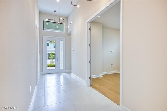 12680 Caballo Ct in Estero, FL - Foto de edificio - Building Photo