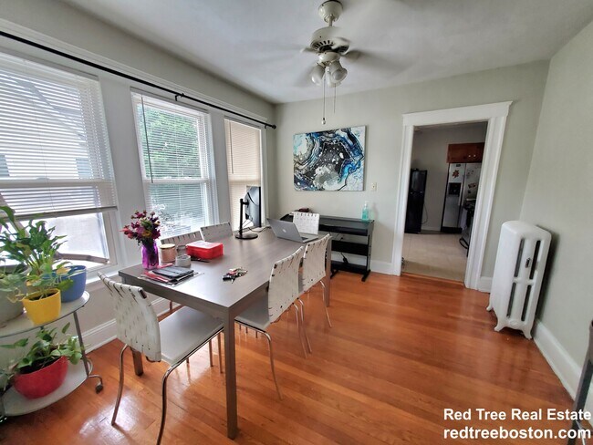 254 Roslindale Ave, Unit 2 in Boston, MA - Building Photo - Building Photo